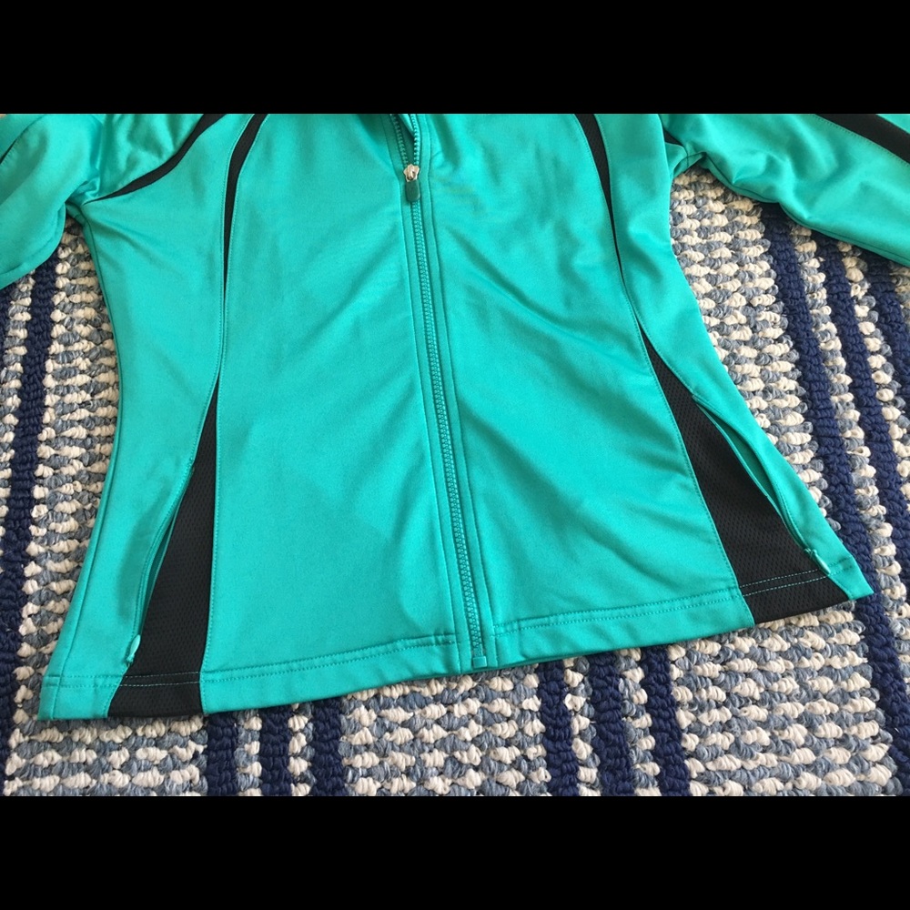 File running jacket - Picture 3 of 6